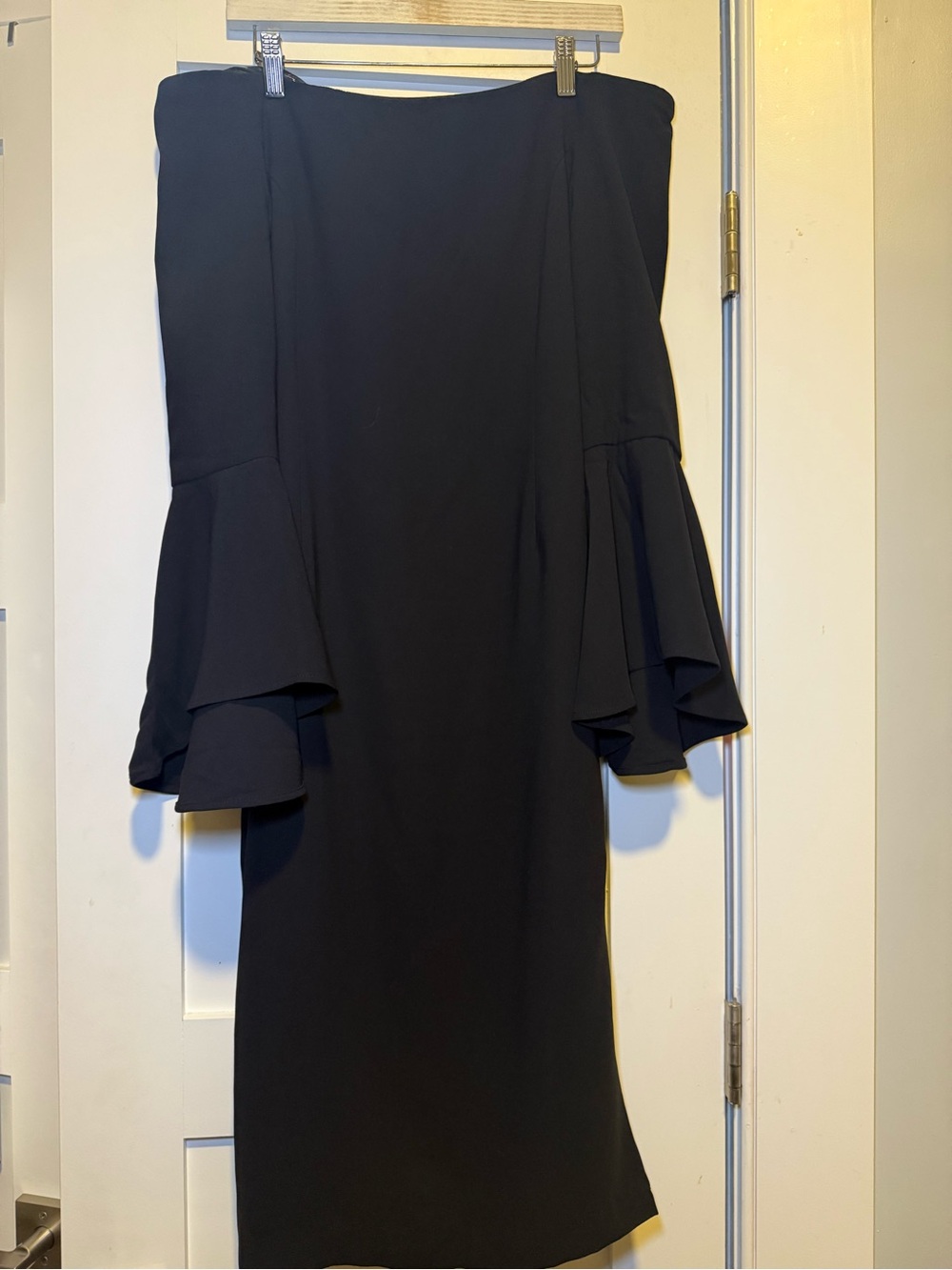 Black Strapless Ruffle Sleeve Midi Dress | Size 10 / Large